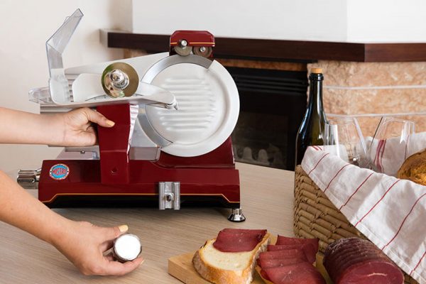 Affettatrice verniciata colori ral 1