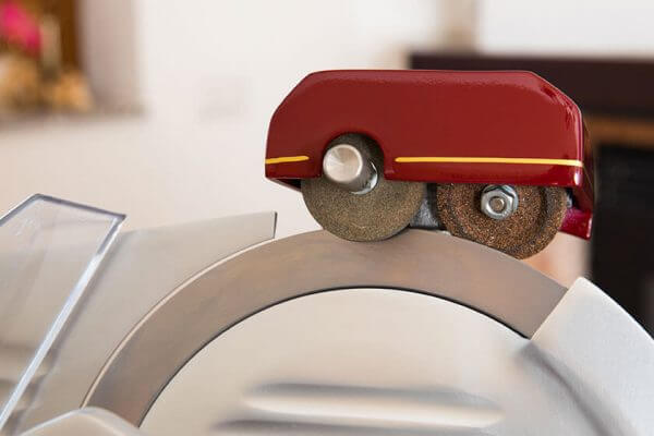 Affettatrice verniciata colori ral